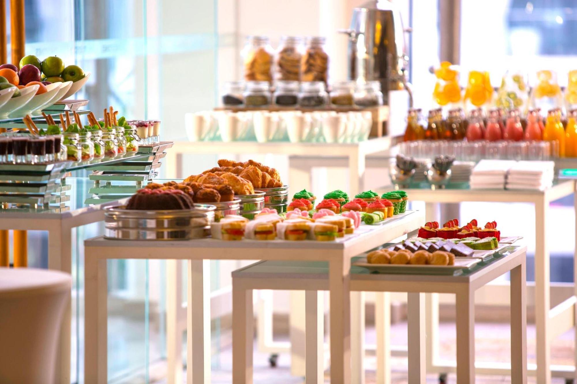 The Stones Hotel - Legian Bali, Autograph Collection Kuta  Exterior photo A buffet
